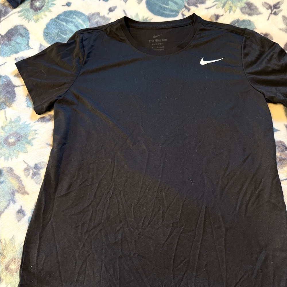 Nike Men's Black Short Sleeve Tee